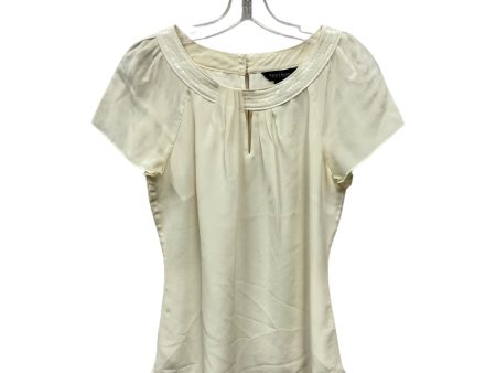 Top Ss By White House Black Market In Cream, Size:S Sale