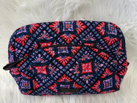 Makeup Bag By Vera Bradley, Size: Large on Sale