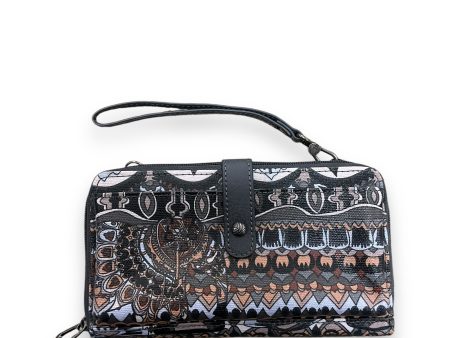 Wristlet By Sakroots, Size: Medium For Discount